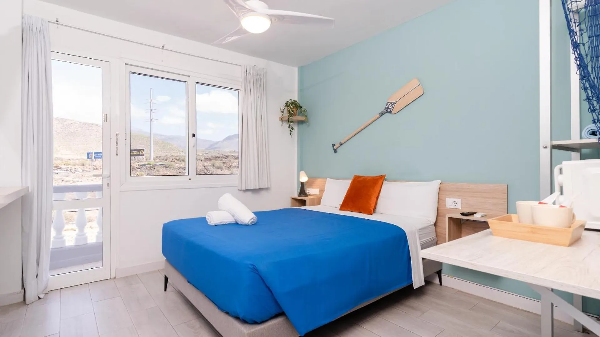 Hostel Neon Tenerife Guaza 0*,  Spain