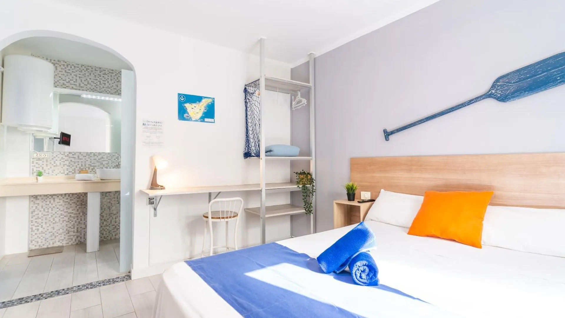 Gasthof Hostel Neon Tenerife Guaza