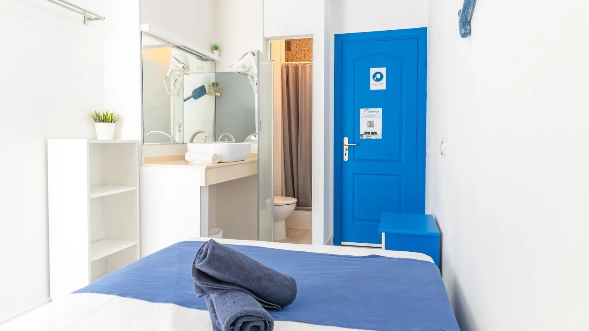 Hostel Neon Tenerife Guaza Spanien