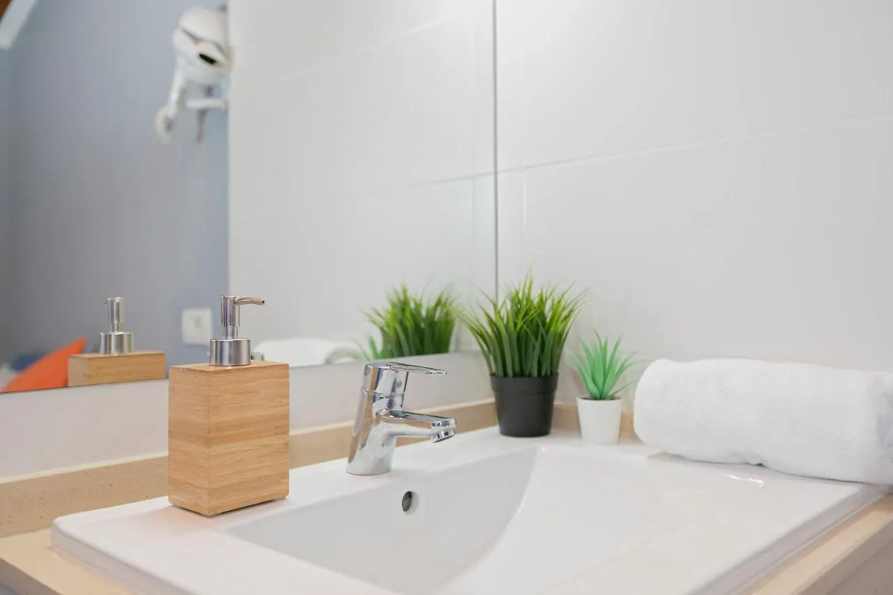 Hostel Neon Tenerife Guaza 0*,